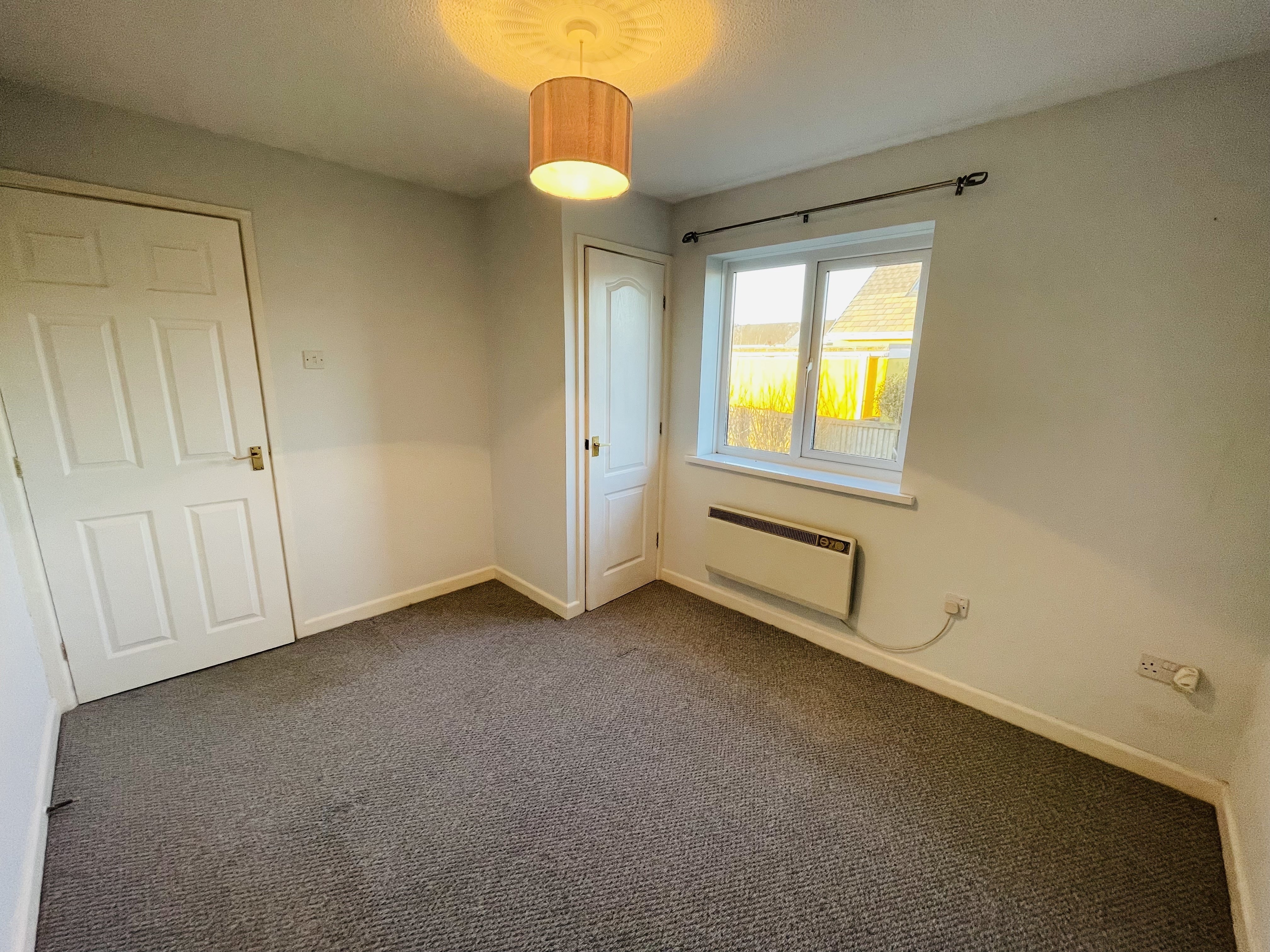 Flat Oakfield Drive in Kilgetty