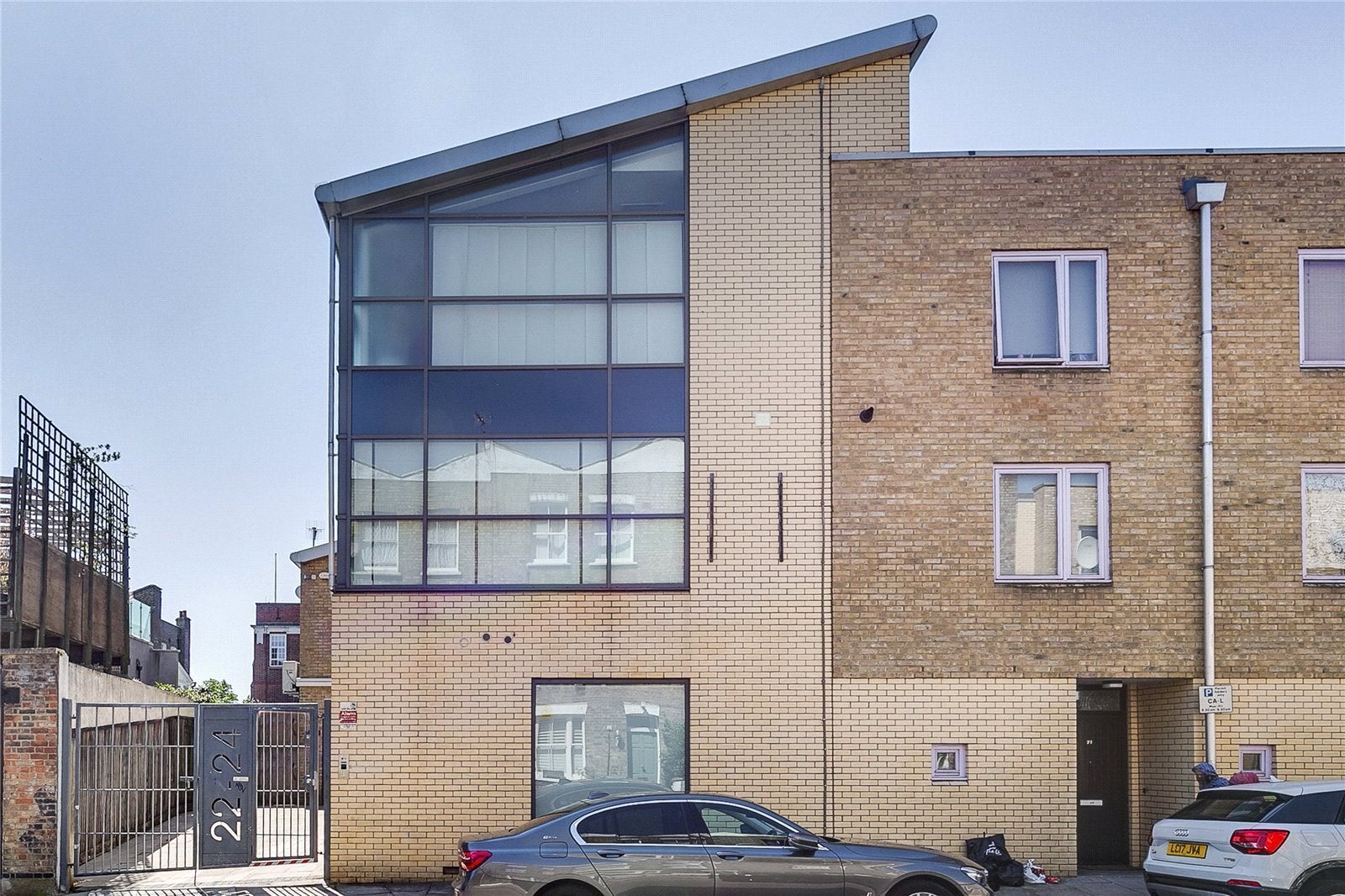 Flat Kingsford Street in Greater London