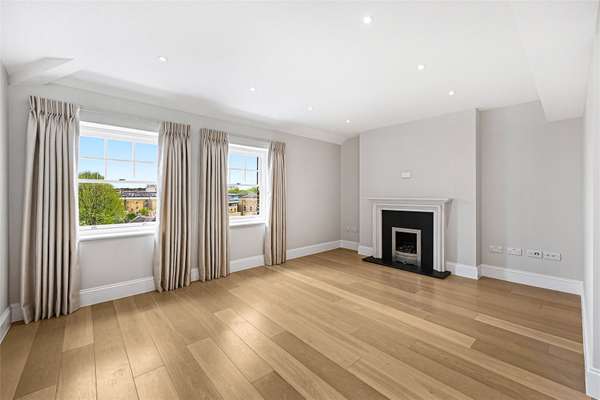Flat Lower Sloane Street in Greater London