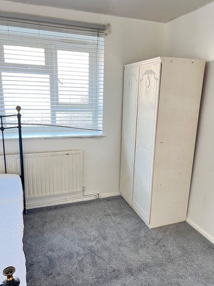 Room Halley Road in Greater London