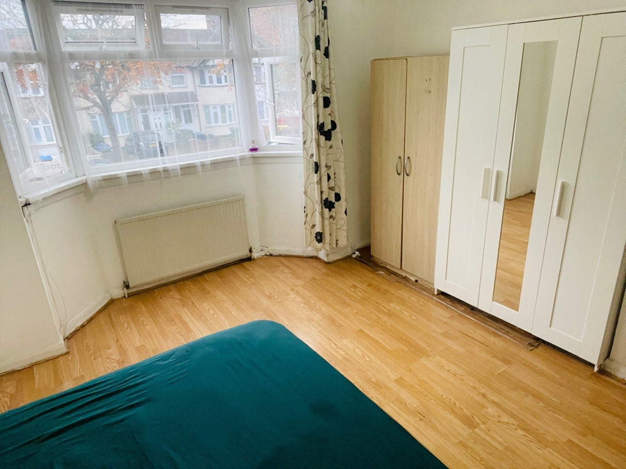 Room Bilton Road in Greater London
