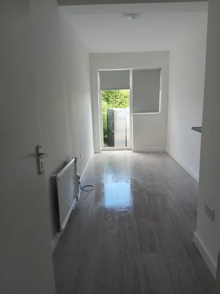 Flat Marmadon Road in Greater London