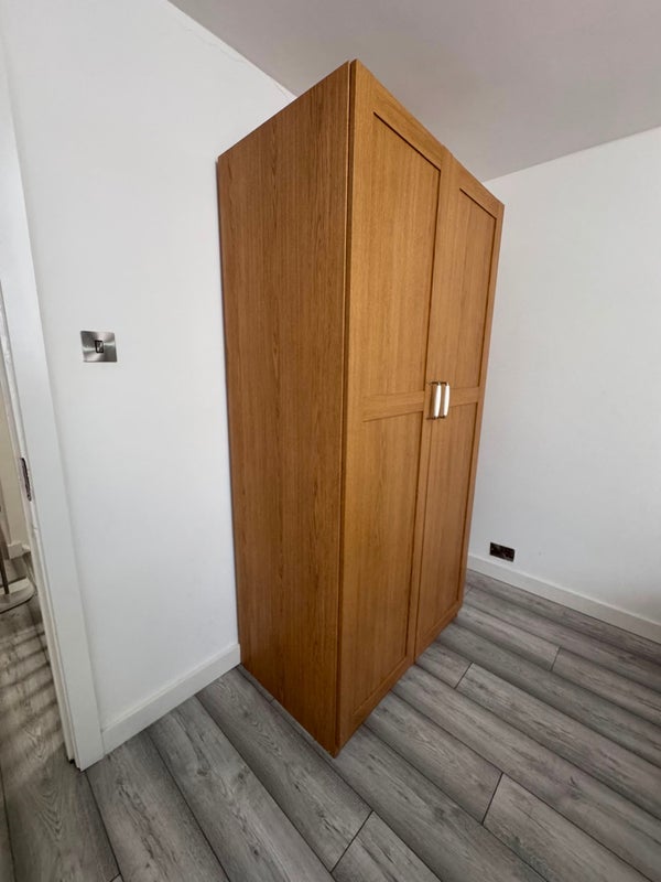 Room Leonard Robbins Path in Greater London