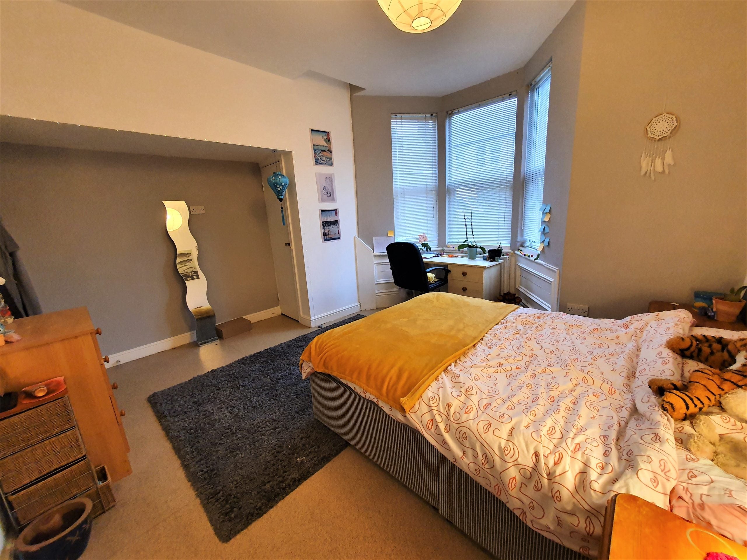 Flat Rothbury Terrace in Newcastle upon Tyne