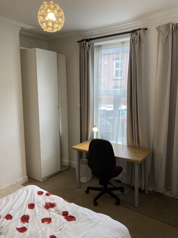 Room Spooner Road in Sheffield