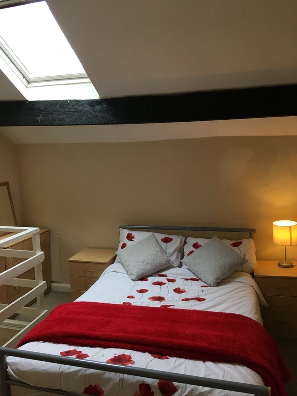 Room Spooner Road in Sheffield