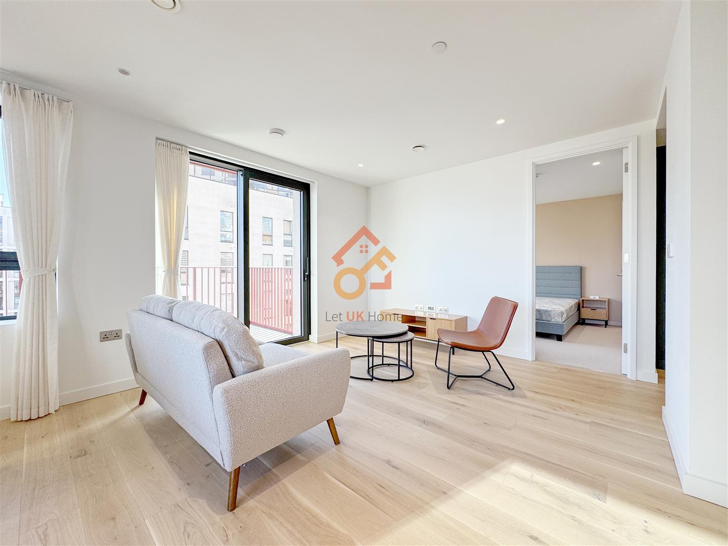 Flat Pilot Walk in Greater London
