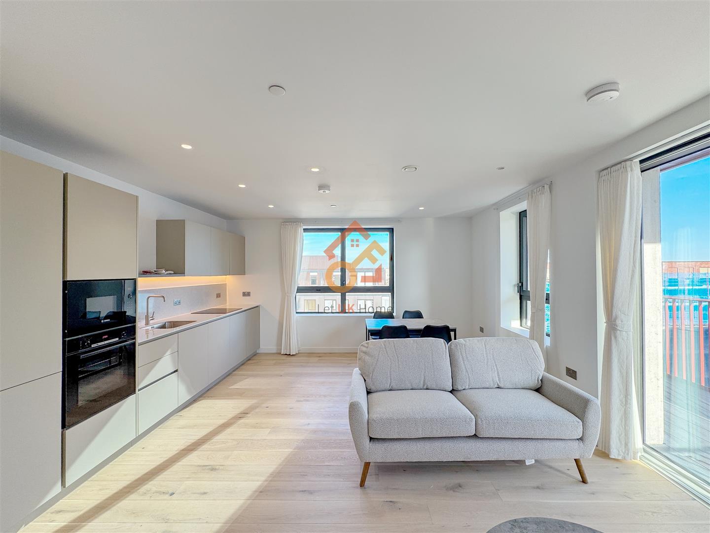Flat Pilot Walk in Greater London
