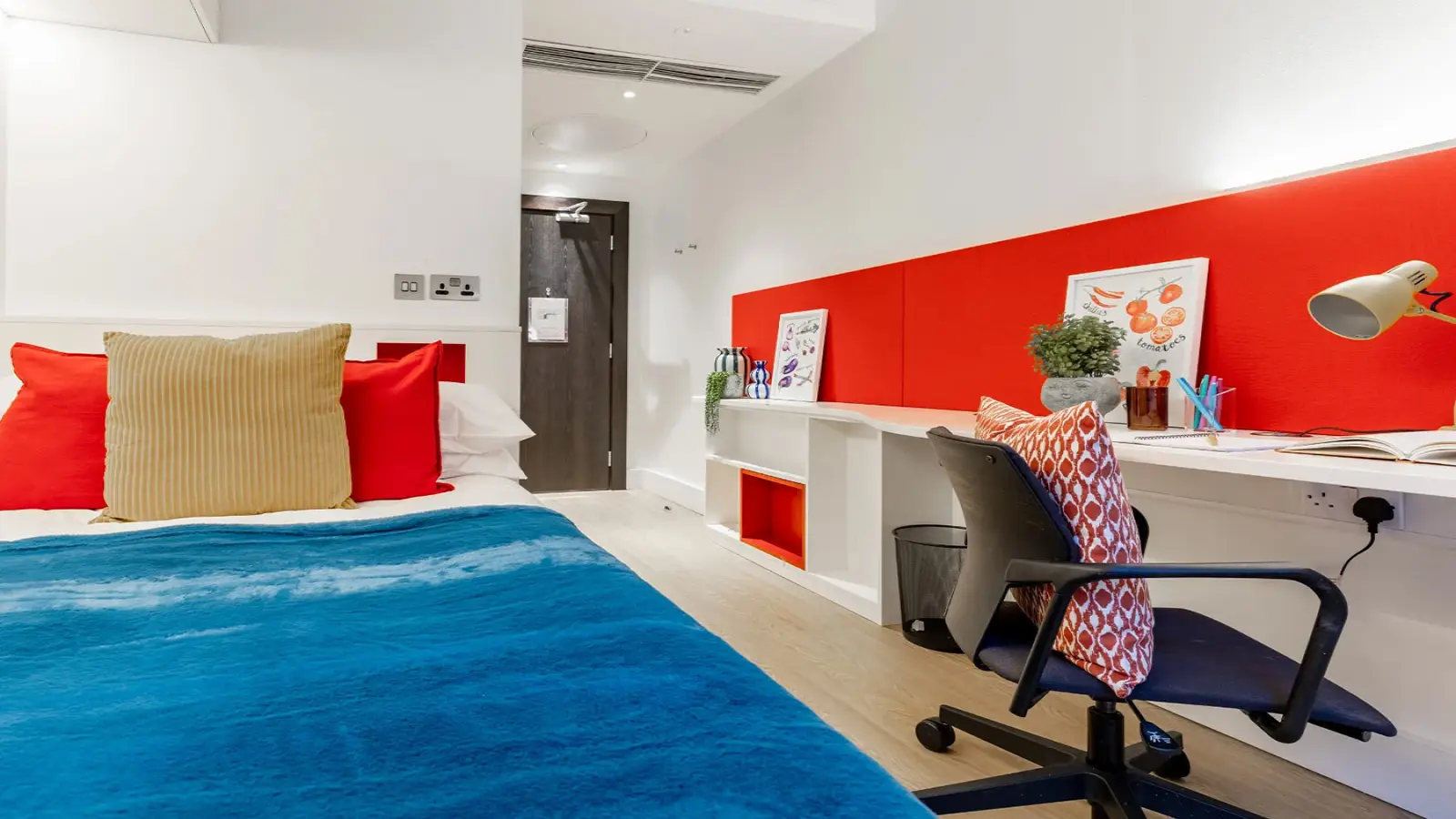 Flat Tinworth Street in Greater London