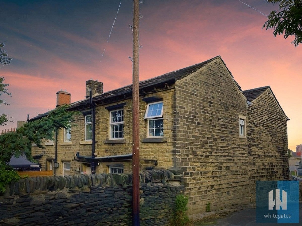 House The Courtyard in Kirklees