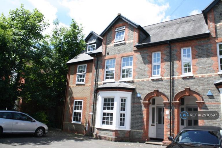 Room Western Elms Avenue in Reading