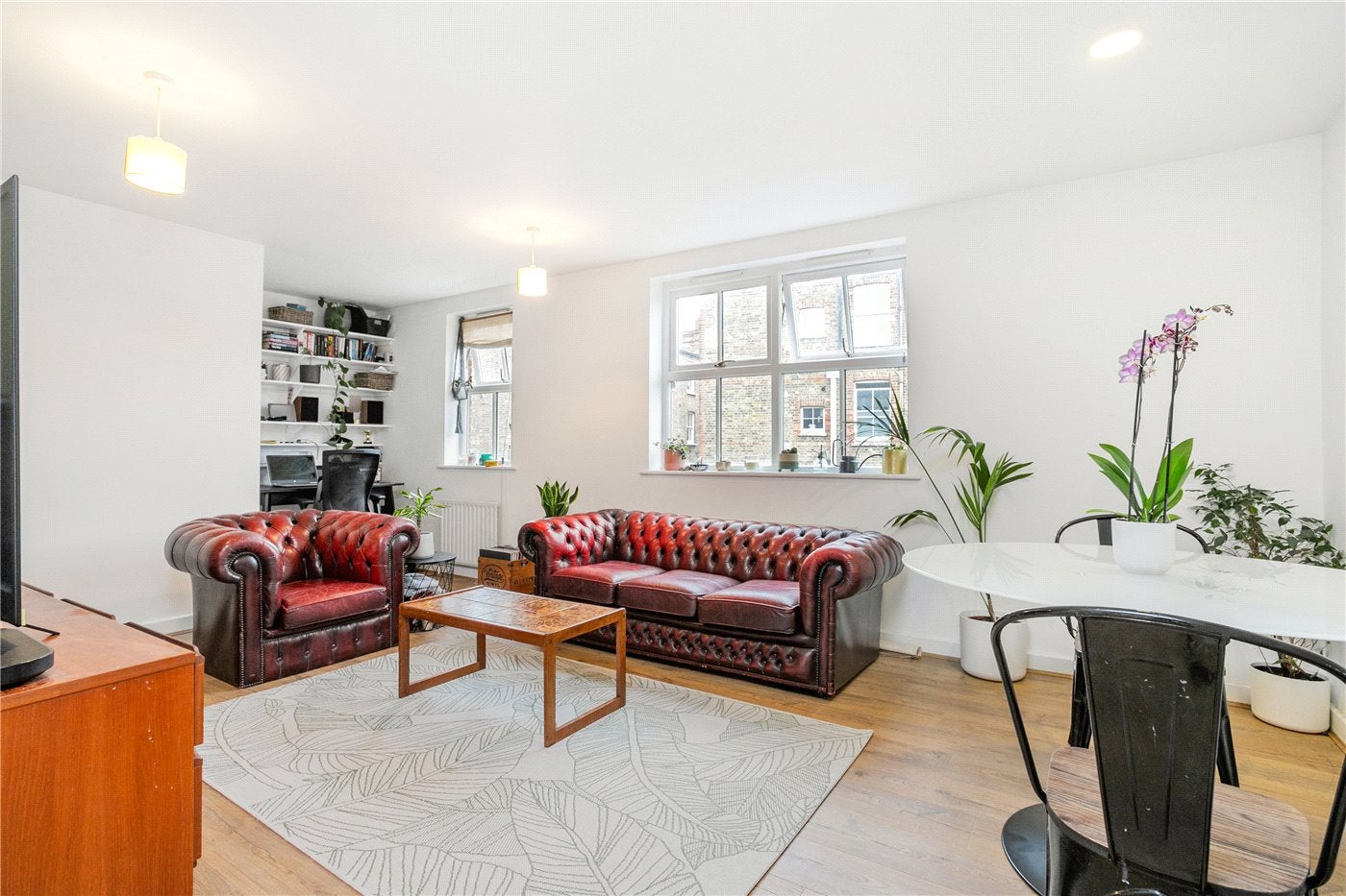 Flat Clapton Passage in Greater London