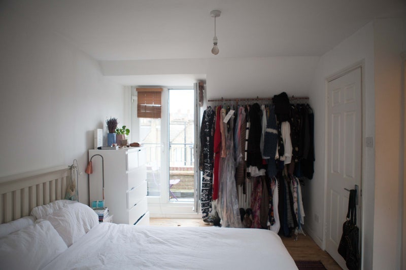Room Calvert Avenue in Greater London