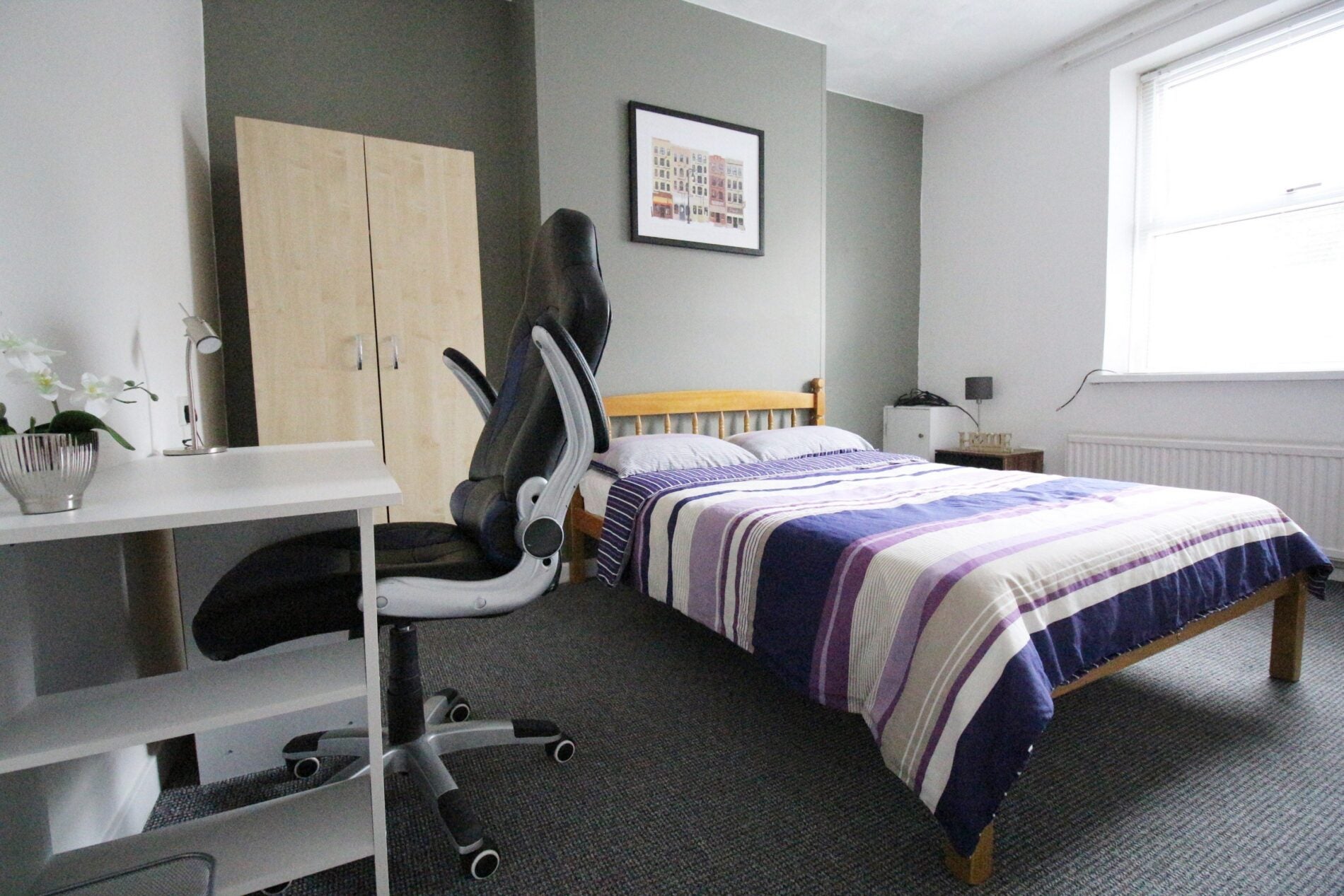 Room Rosemary Lane in Lincoln