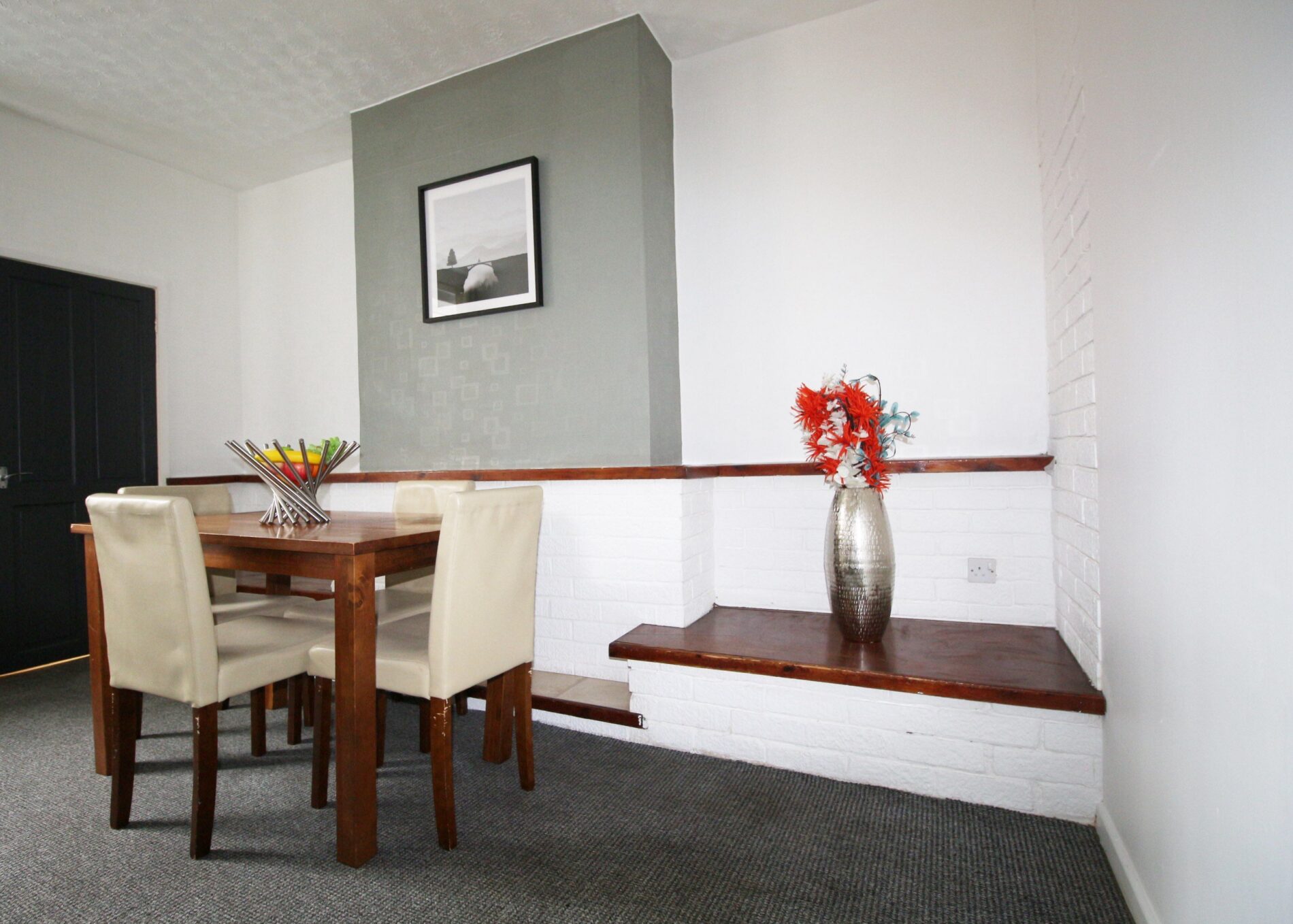 Room Rosemary Lane in Lincoln