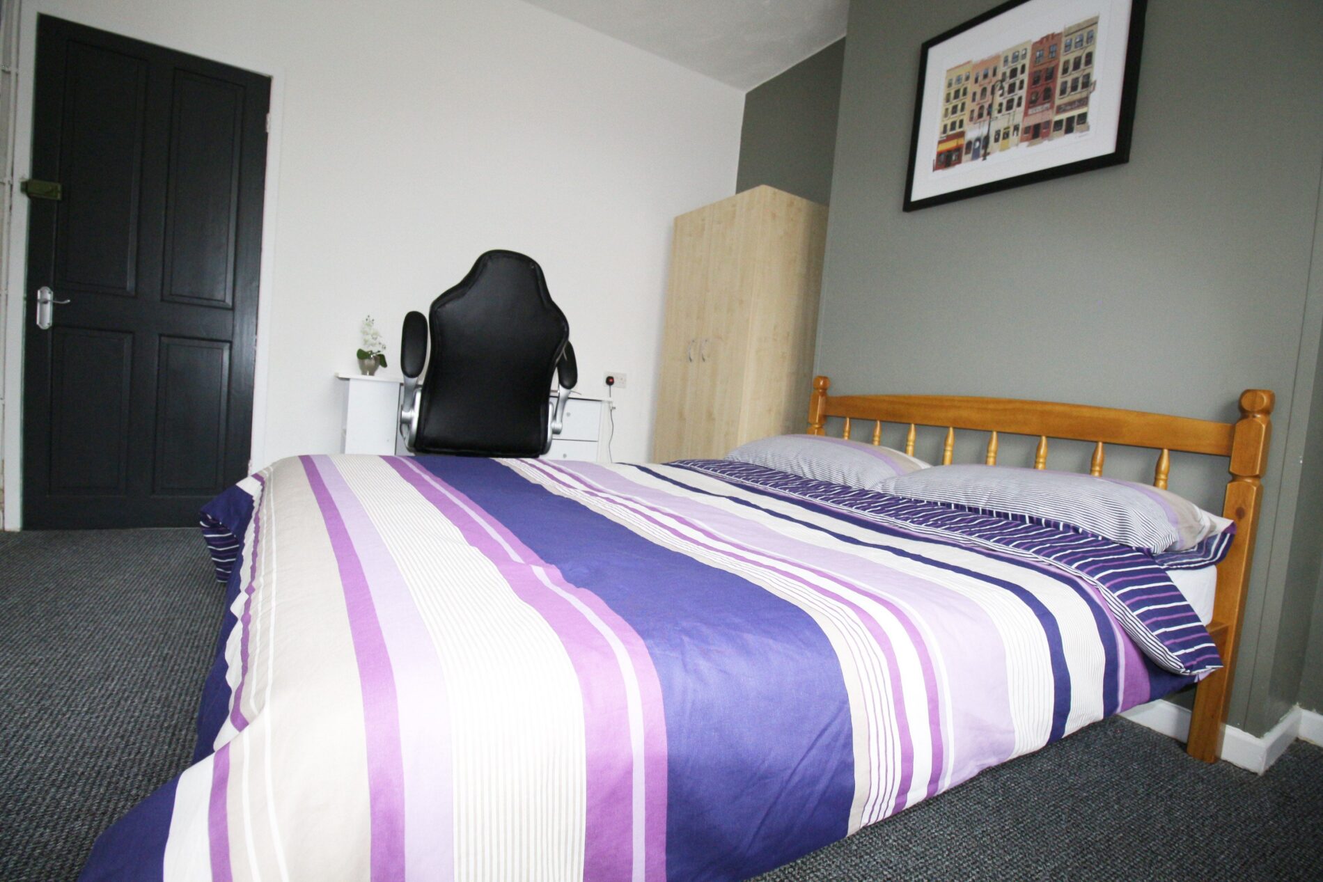 Room Rosemary Lane in Lincoln