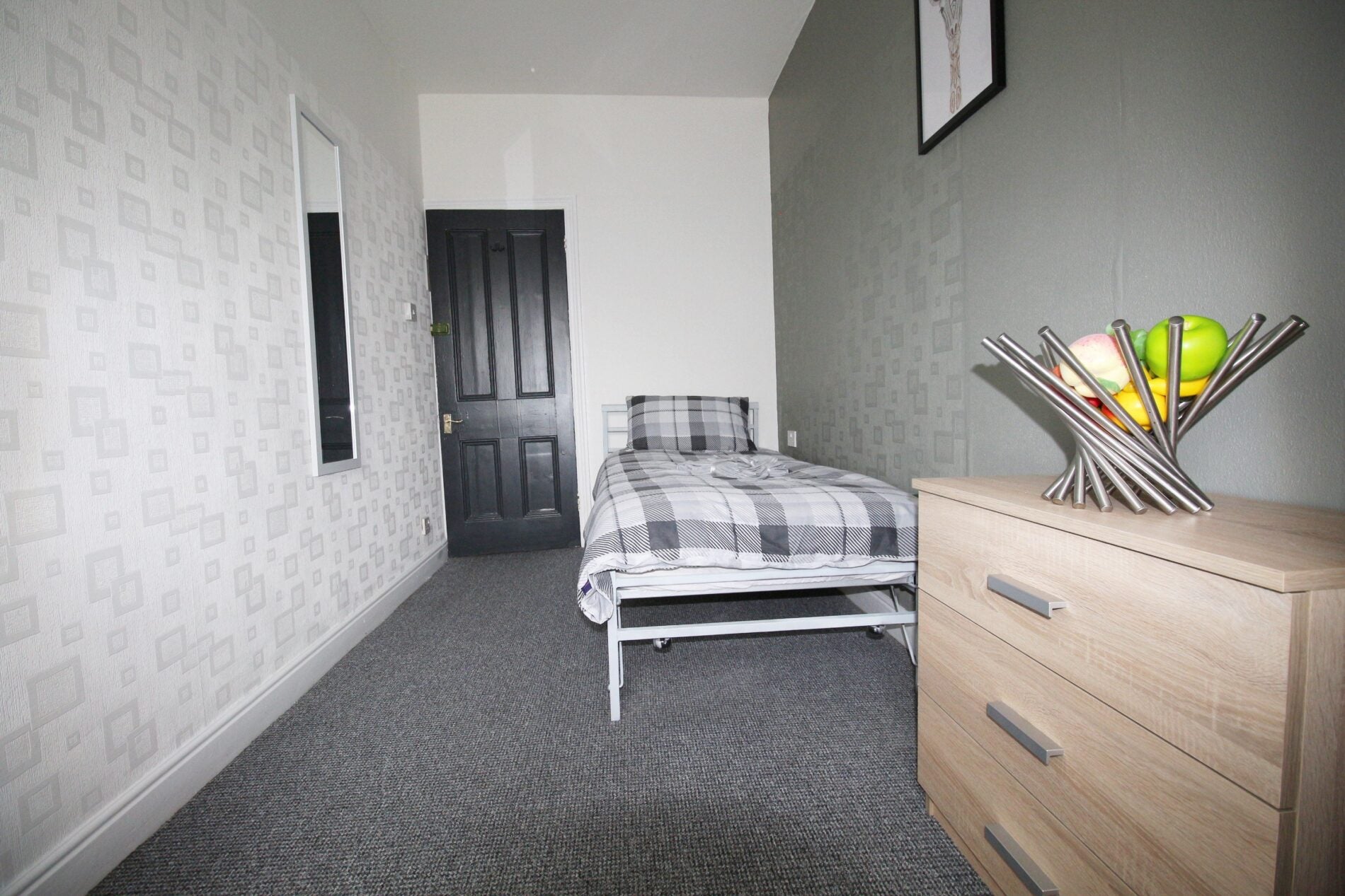 Room Rosemary Lane in Lincoln