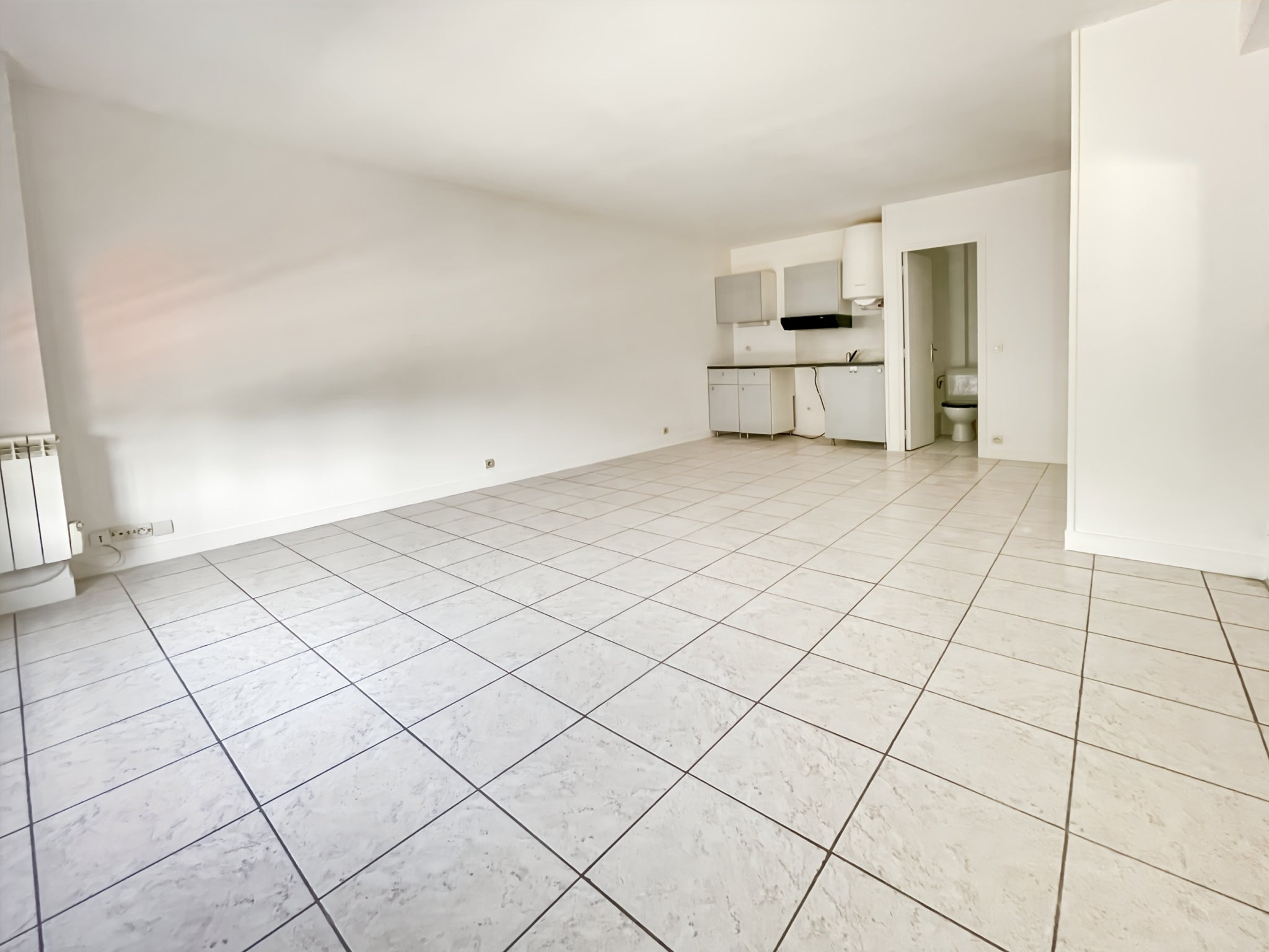Flat Avenue Henri Dunant in Athis-Mons