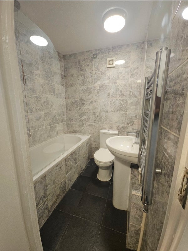 Flat Magdalene Close in Greater London