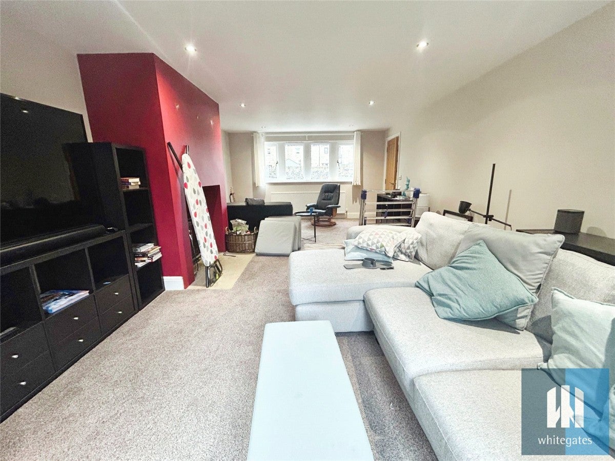 House Regent Close in Calderdale