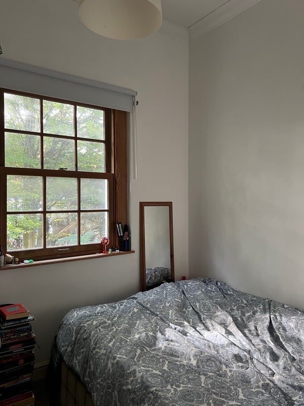 Room Essex Road in Greater London