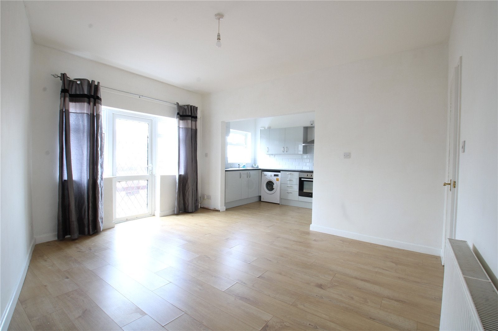 Flat Bishopsworth Road in Bristol