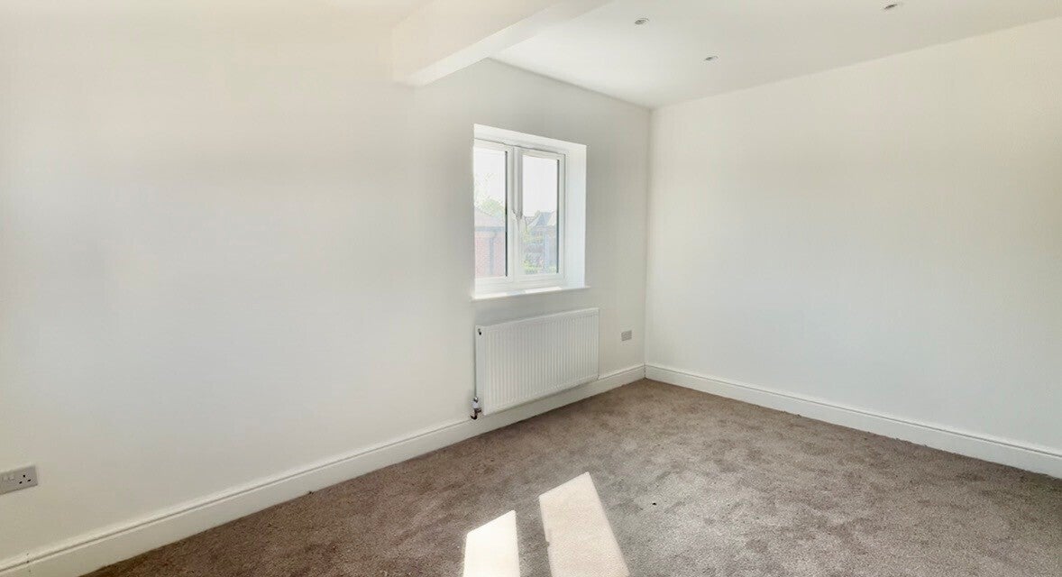 Flat Leigh Road in Eastleigh