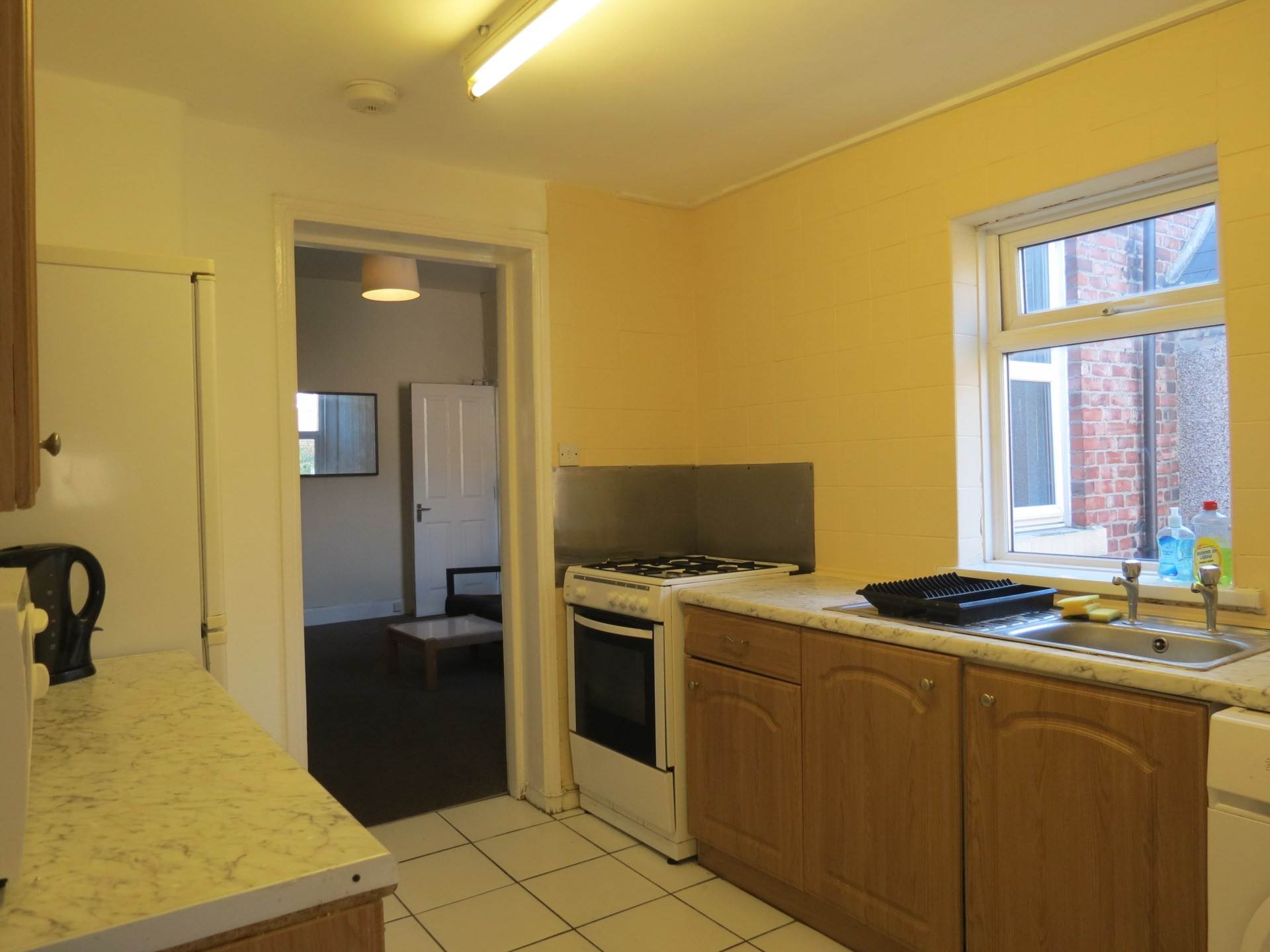 Flat Wingrove Avenue in Newcastle upon Tyne