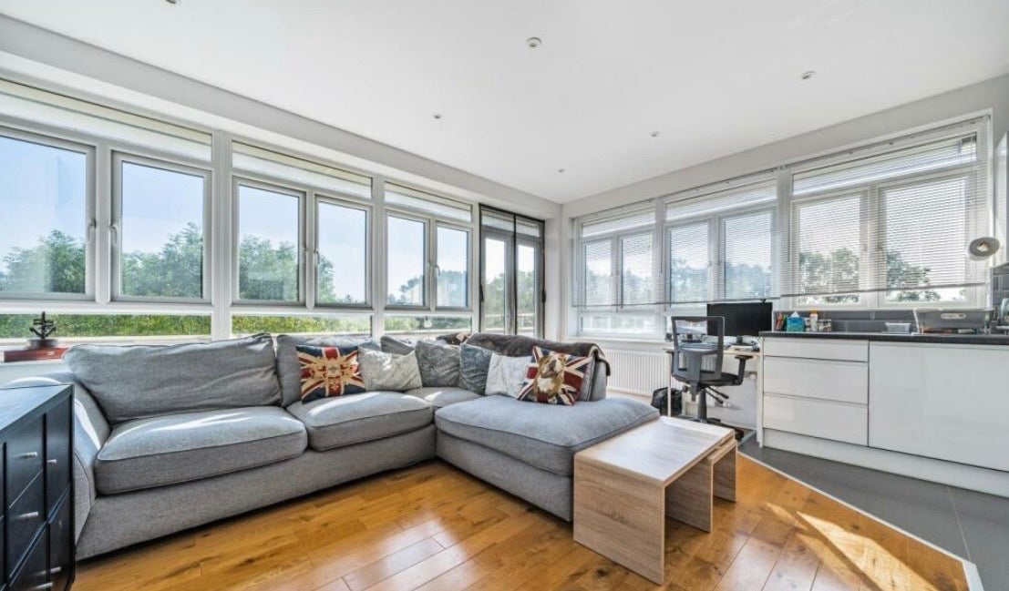 Flat Lime Tree Way in Basingstoke and Deane