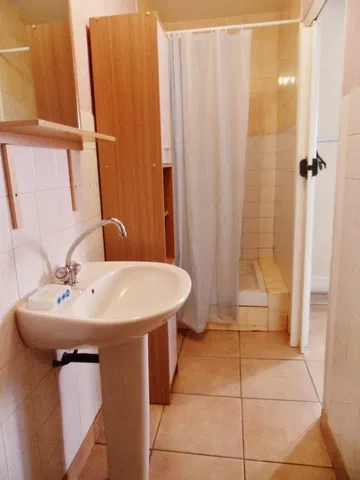 Room Rue Chantoiseau in Montluçon