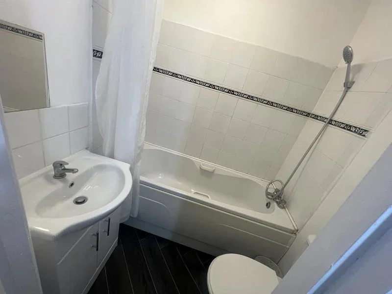 Room Stafford Street in Leeds