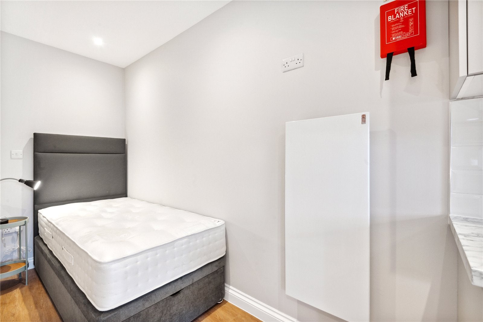 Flat Glendower Place in Greater London