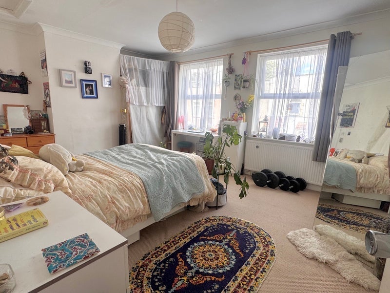 Room Oxford Street in Bristol