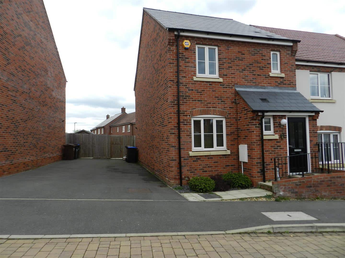 House Brampton Grange Drive in Daventry