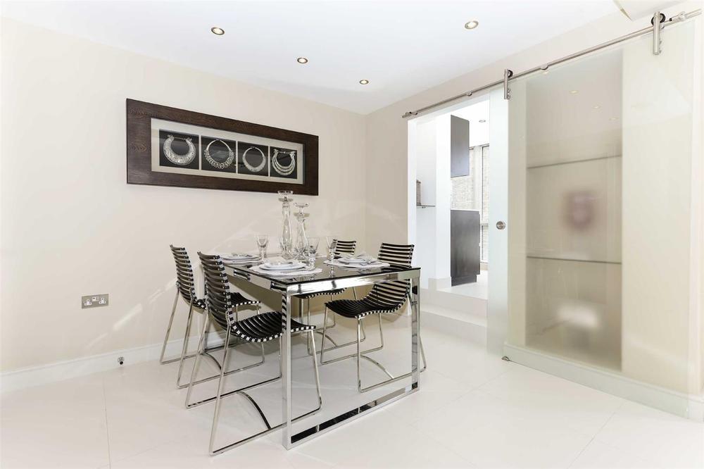 Flat Southwick Street in City of Westminster