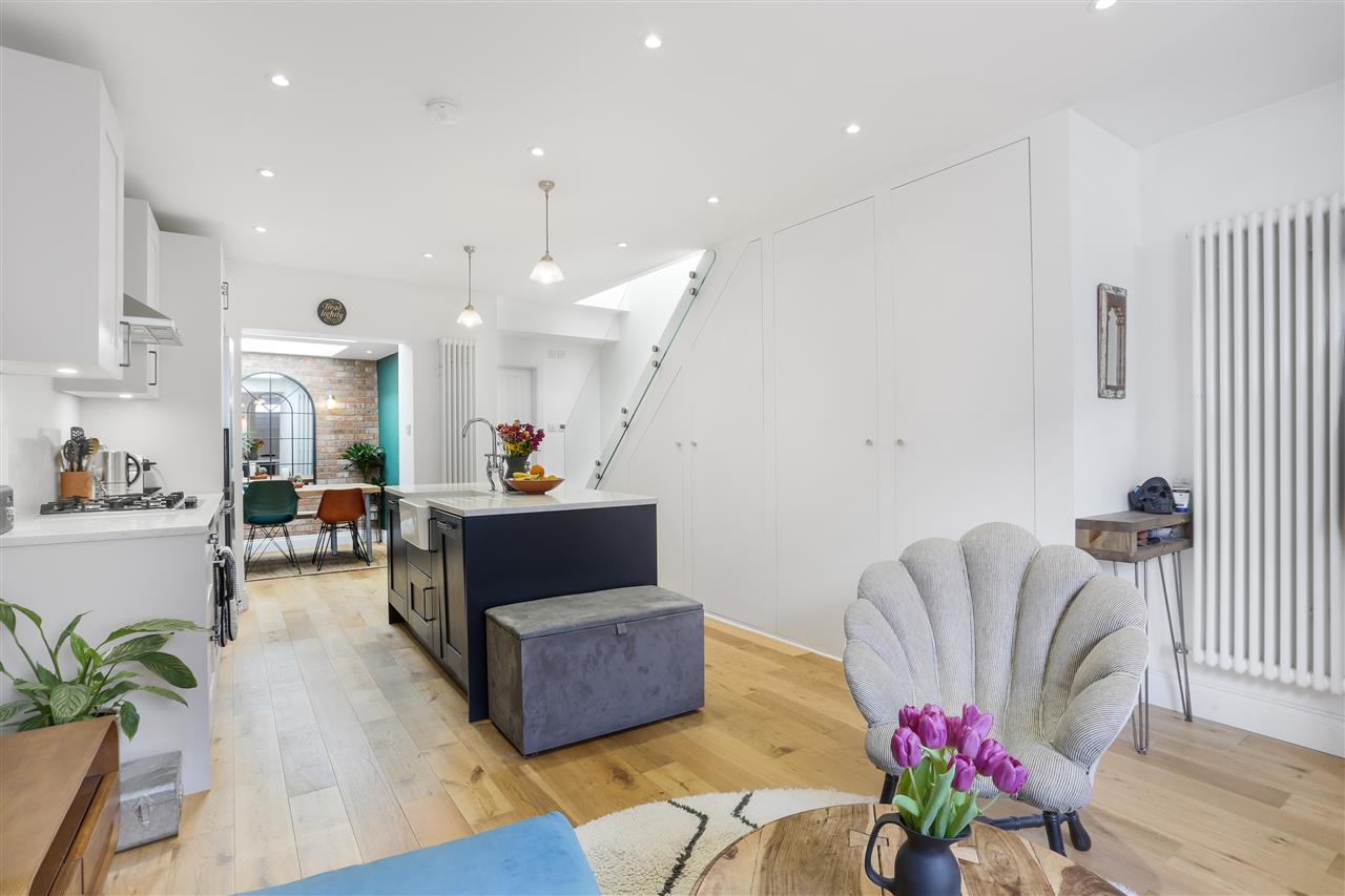 House Fortess Grove in Greater London