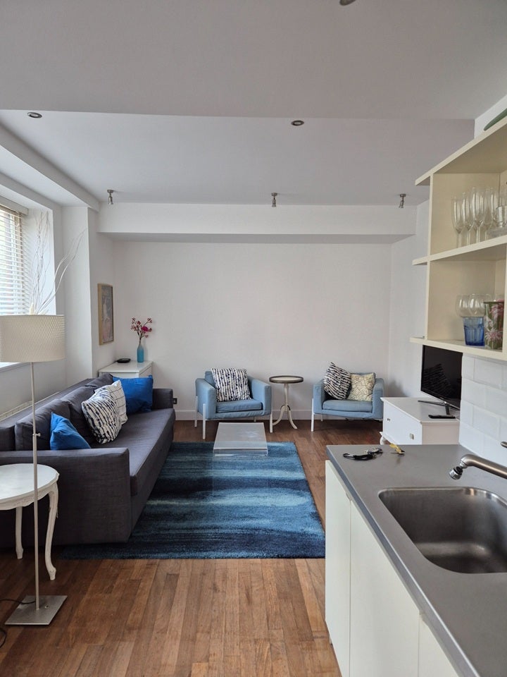 Room Borough High Street in Greater London