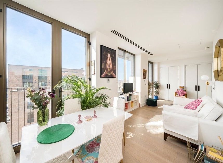 Flat Woodfield Road in City of Westminster