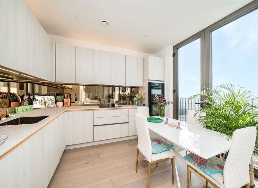 Flat Woodfield Road in City of Westminster