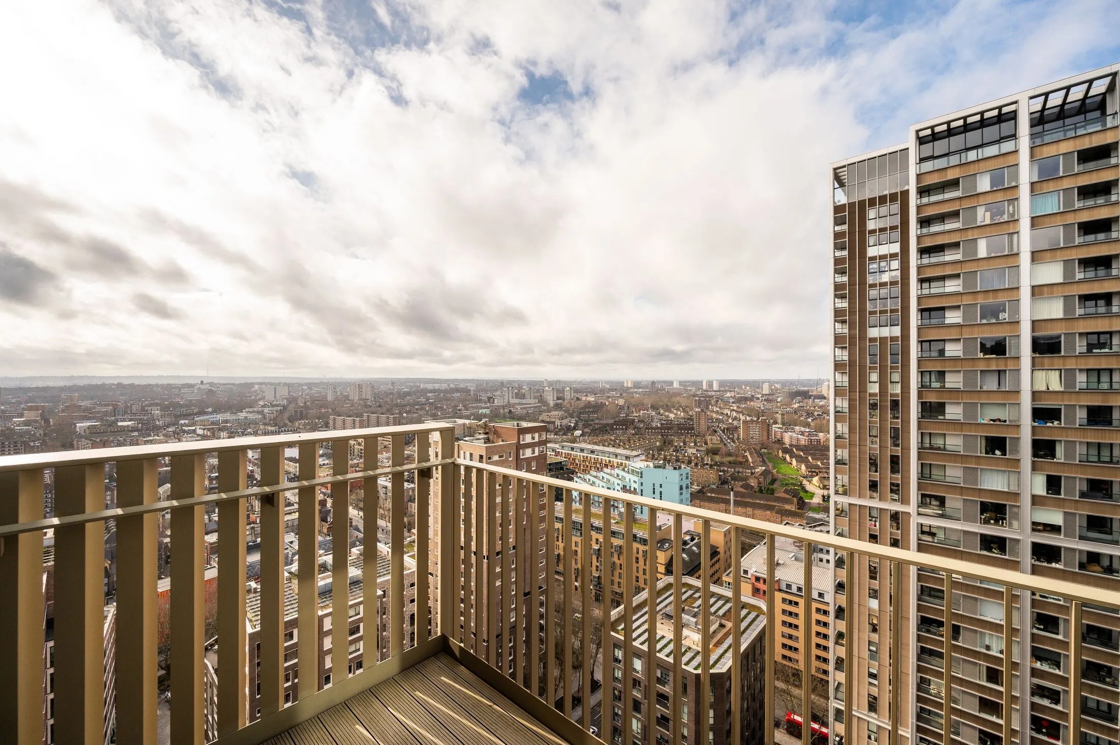 Flat Heygate Street in Greater London