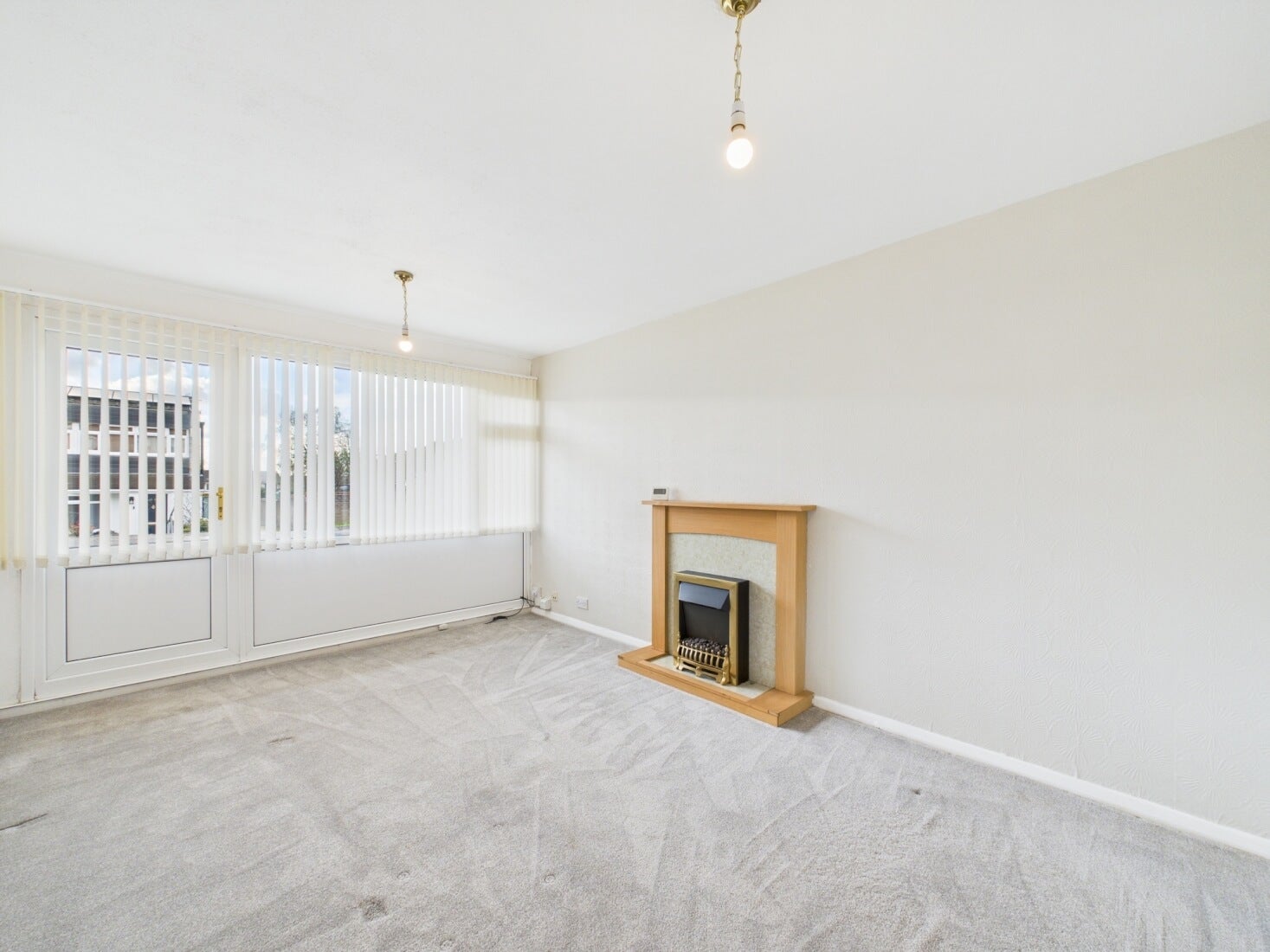 Flat Foredrove Lane in Metropolitan Borough of Solihull