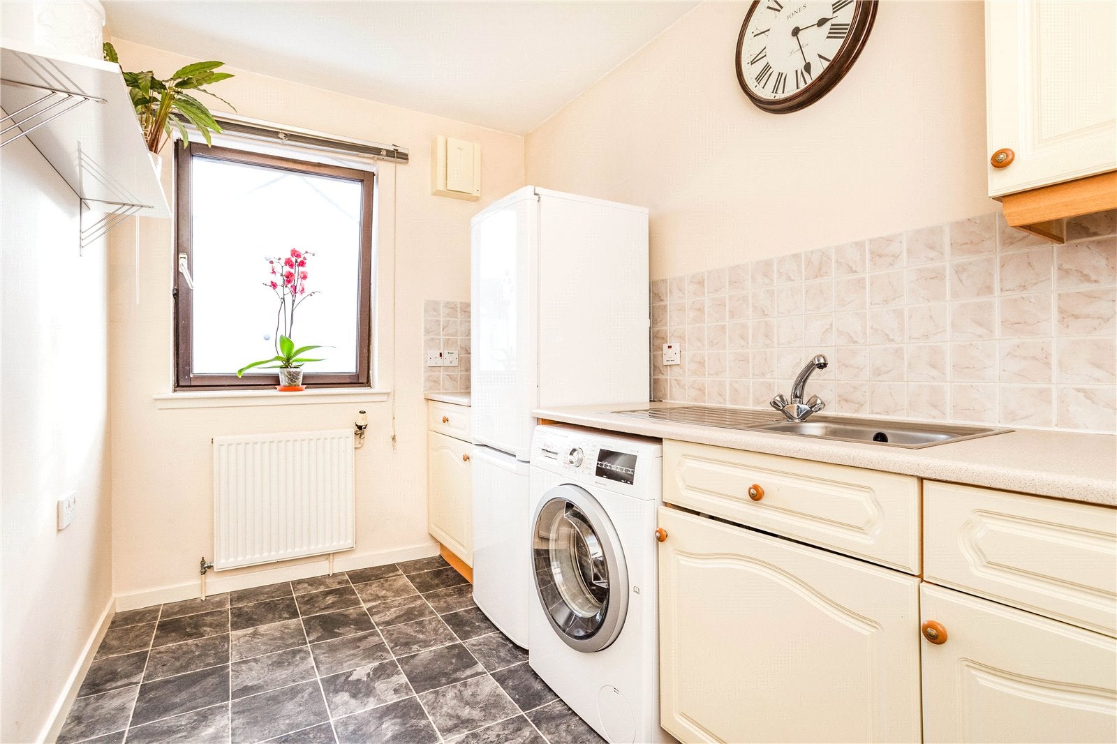 Flat Ardarroch Close in Aberdeen City