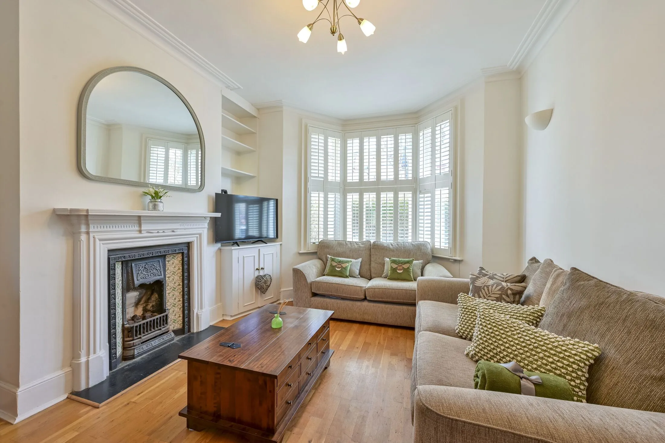 House Clonmore Street in Greater London