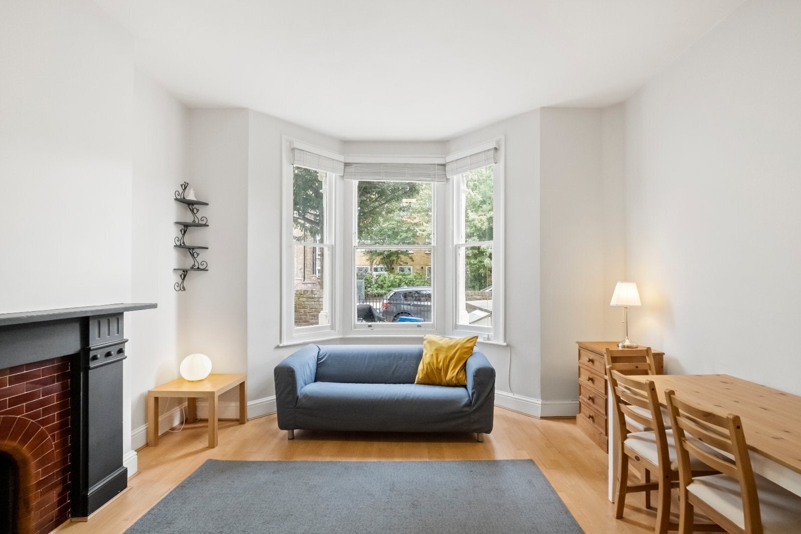 Flat Fernhead Road in City of Westminster