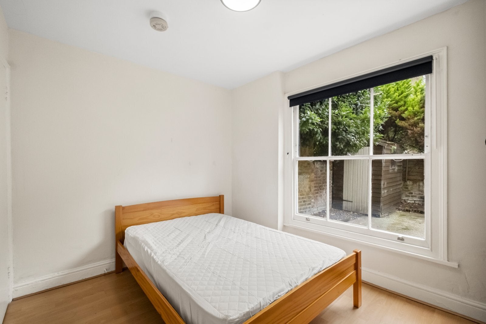 Flat Fernhead Road in City of Westminster