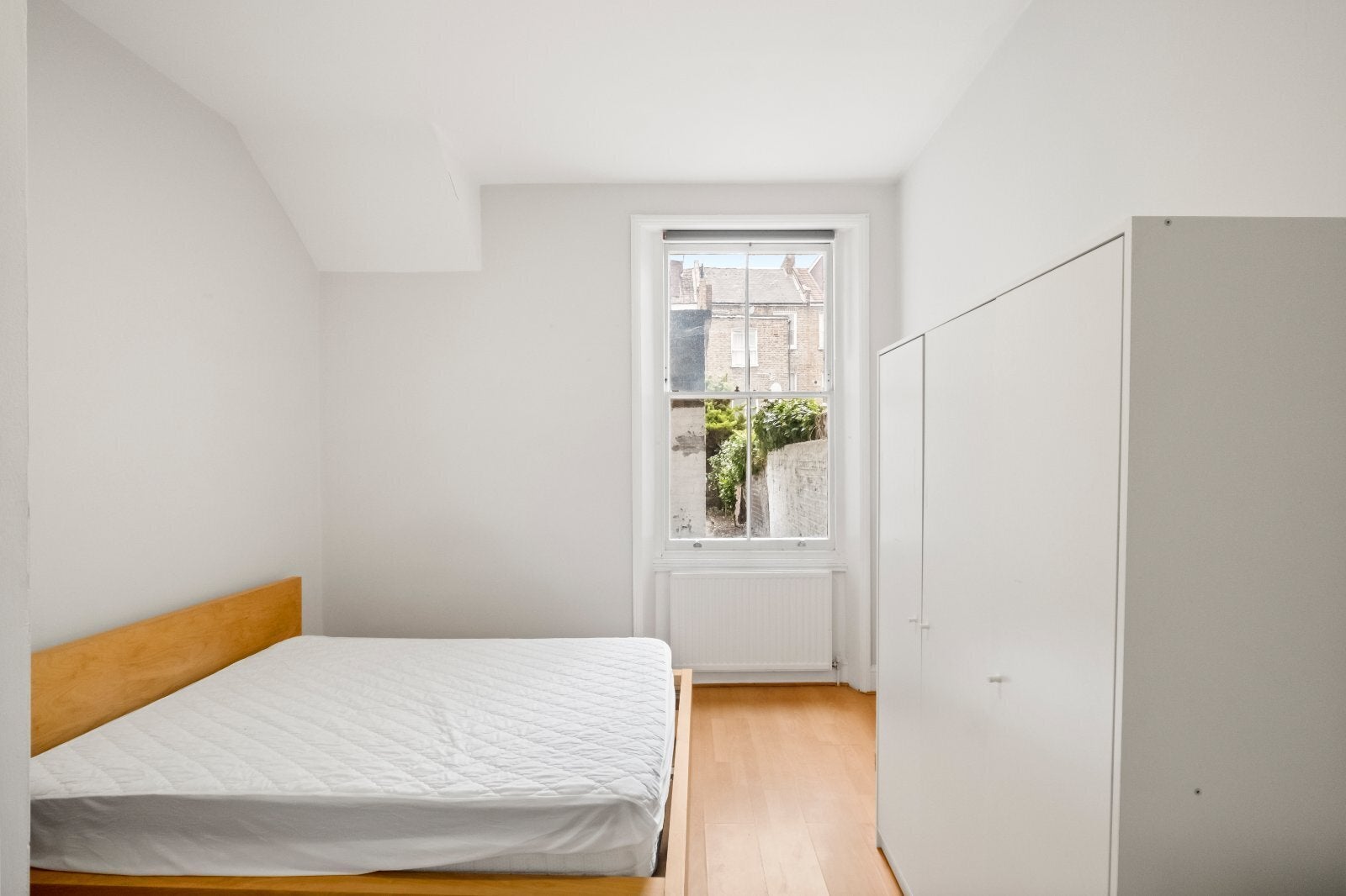 Flat Fernhead Road in City of Westminster