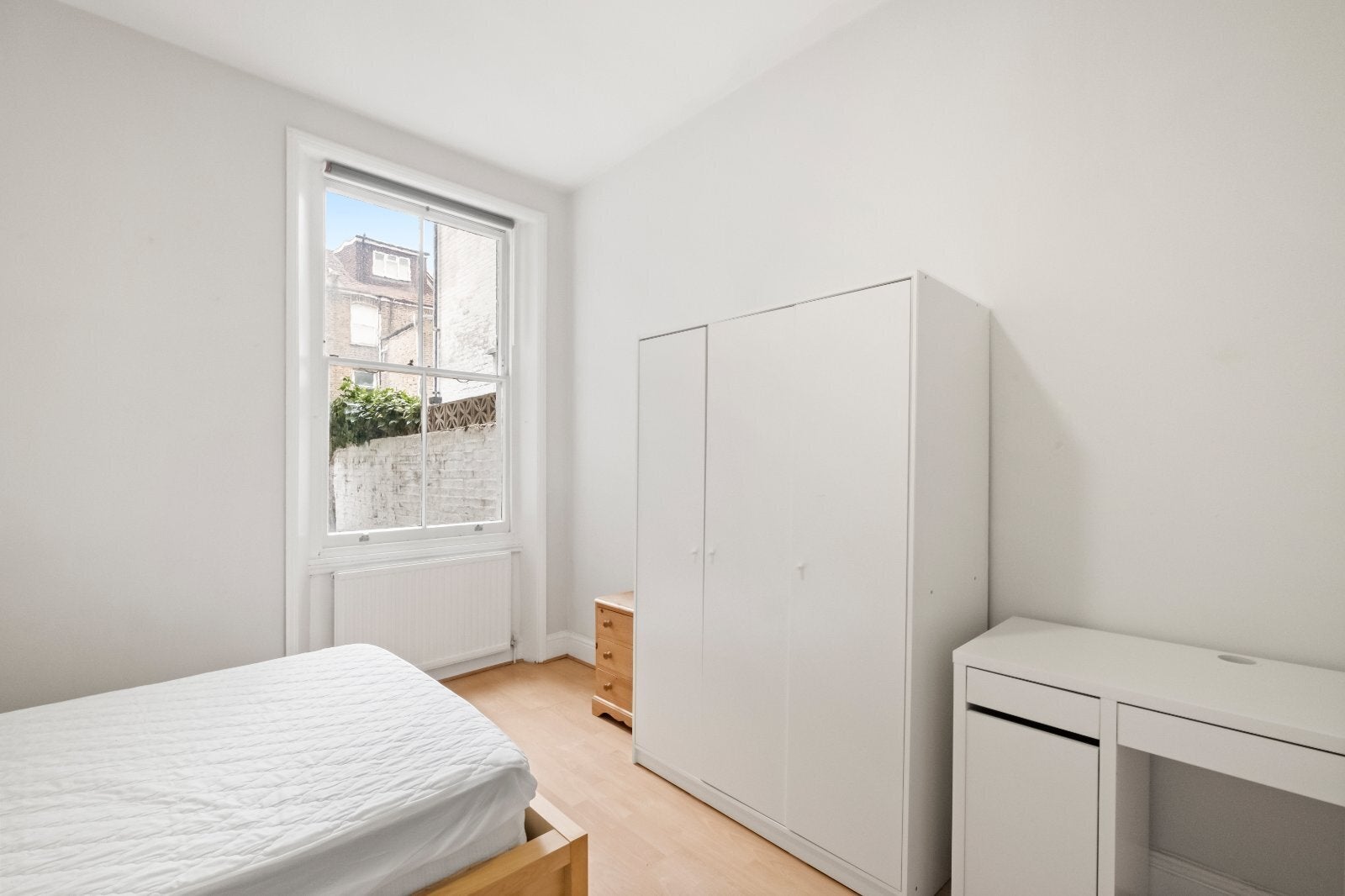 Flat Fernhead Road in City of Westminster