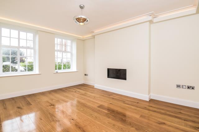 Flat Richmond Hill Court in Greater London