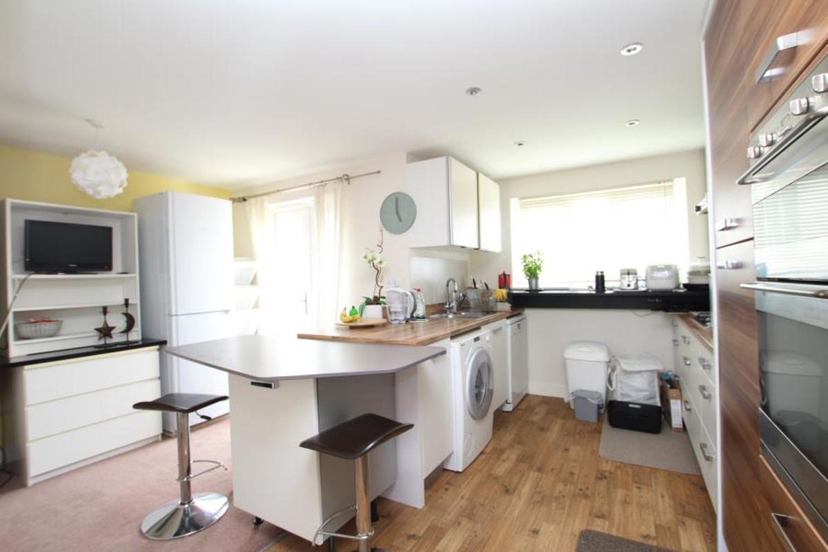 Room Home Leas Close in Stoke Gifford