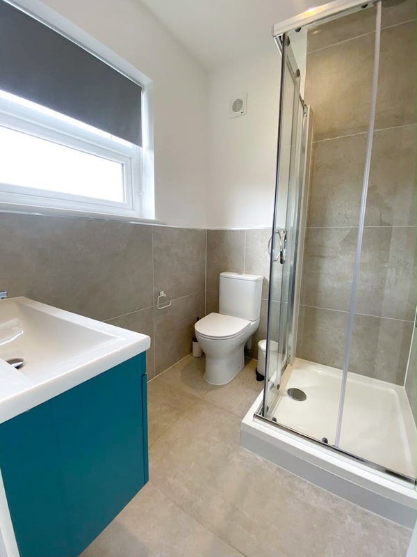 Room Tokyngton Avenue in Greater London